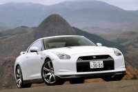 Nissan GT-R     (44 )