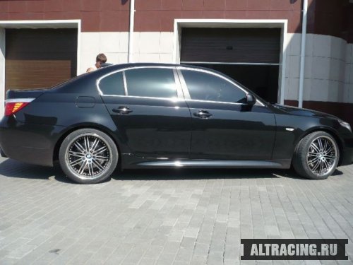   BMW 530 E60