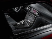 Mercedes-Benz раскрыл облик нового SLS AMG (Фото)