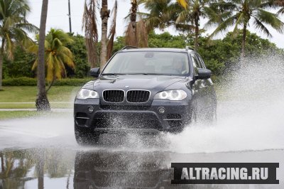 BMW   X5 2011