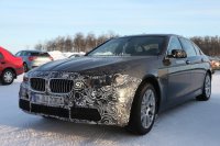 Обновленная версия BMW 5-series будет заряжаться от розетки.