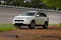 Mitsubishi      Outlander