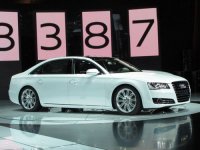 Новая удлиненная версия Audi A8 с мощным мотором