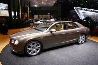 Названы российские цены на Bentley Flying Spur