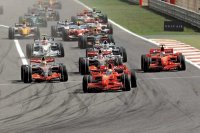 Глава команды Lotus предлагает увеличить количество гонок Формулы-1