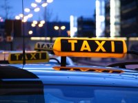 Как выбрать службу такси