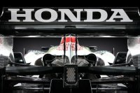    McLaren  Honda  100    