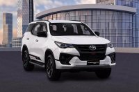       Toyota Fortuner TRD